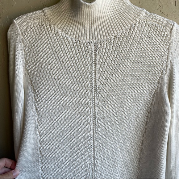 White House Black Market Ivory Textured Mock Neck Sweater Women’s Small - Picture 4 of 11